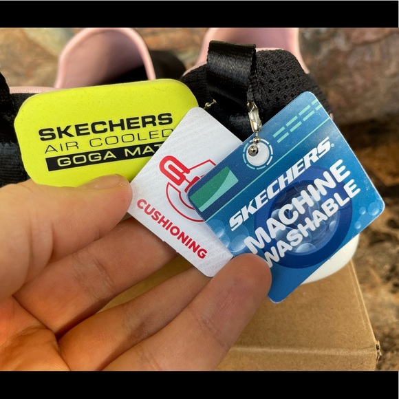 Skechers GOwalk Joy - Admirable Walking Sneakers - Picture 8 of 12